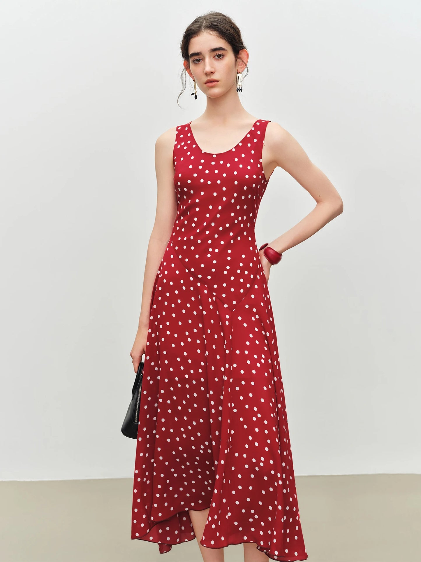 ZIQIAO Diagonal Cut Retro Polka Dot Chiffon Slip Dress for Women 2026 Summer New Style U-neck Vest Dress Vintage Commuting