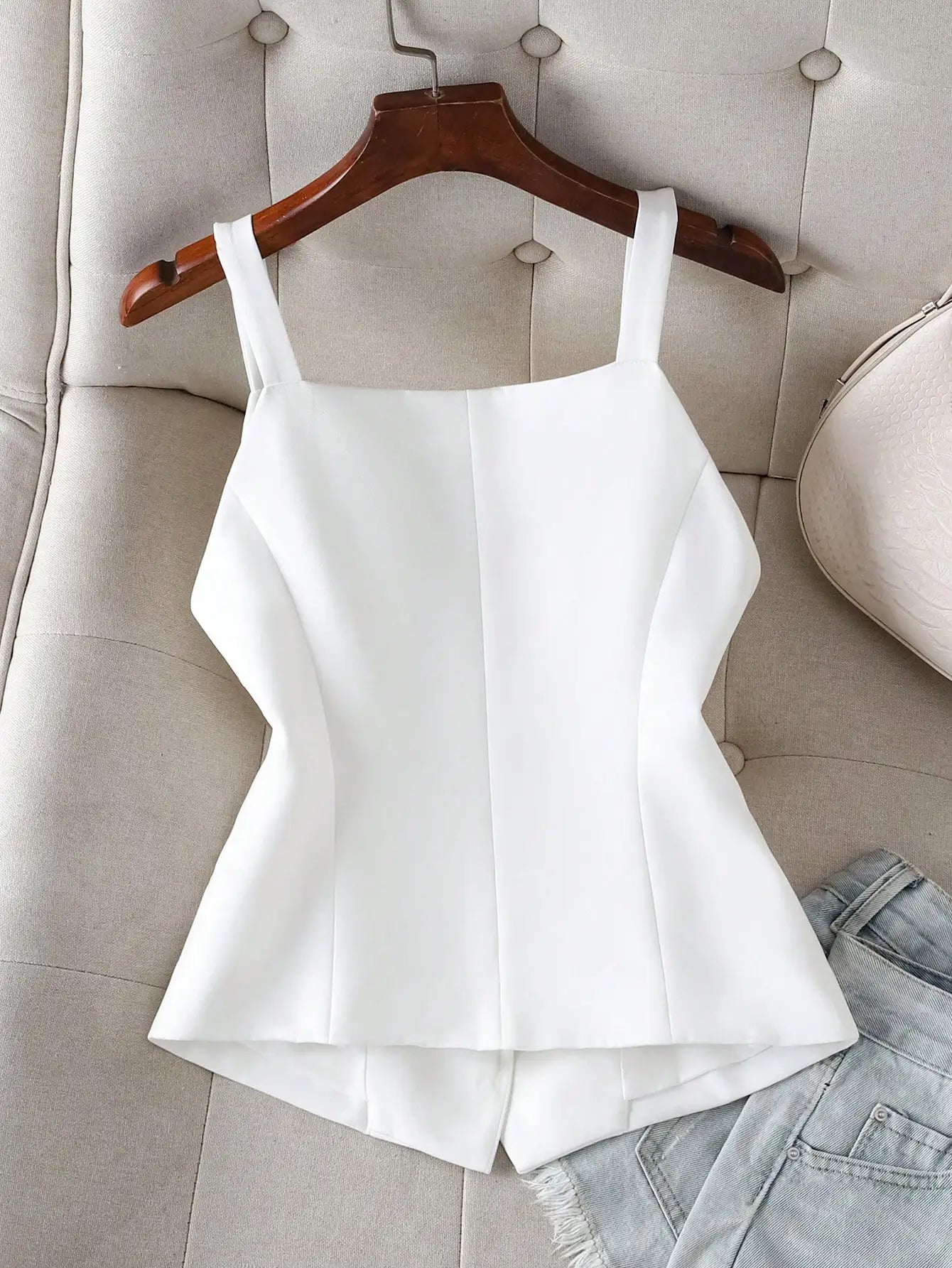 Women's Sleeveless Spaghetti Strap Crop Vest V-Neck Button Down Waistcoat for Layering & Daily Wear