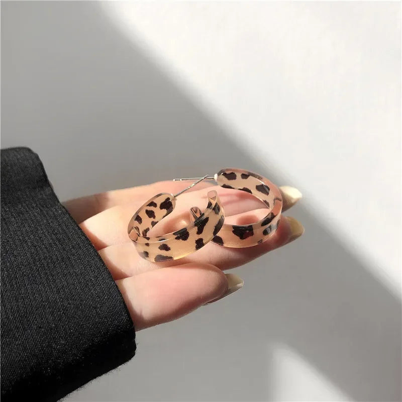 Acetic Acid Leopard Print C-Type Stud Earring for Women Sweet Temperament Simple Retro Cute Resin Geometry Jewelry Brincos Gift