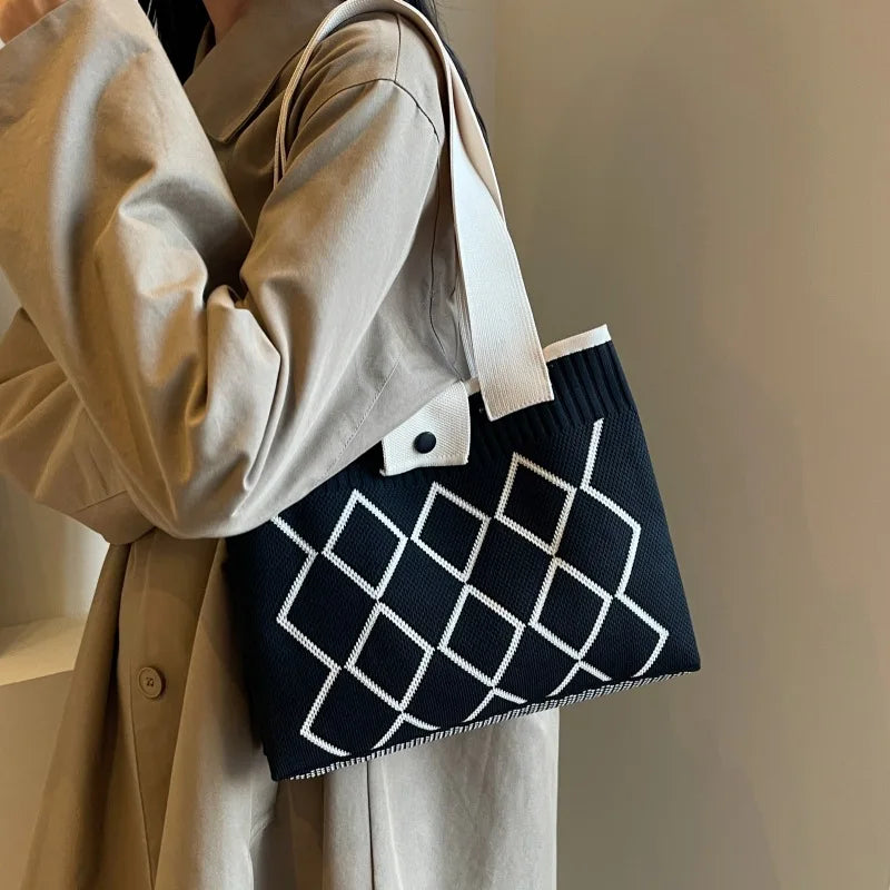 New Fashion Shoulder Bag Large Capacity Women Bags Handheld Versatile Knittted Corchet Shoulder Tote Bags