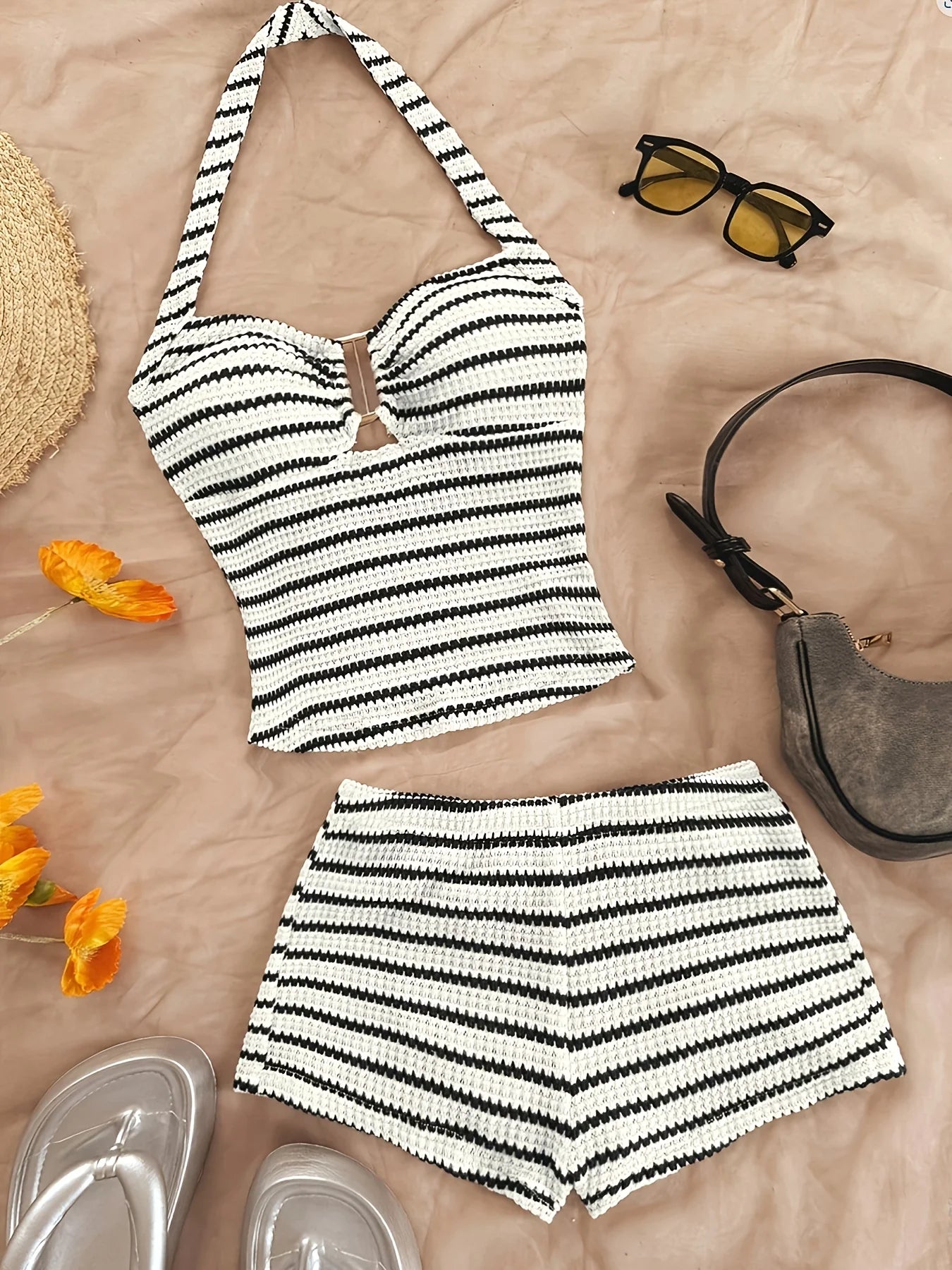Women's 2-piece striped pleated backless top and shorts casual set