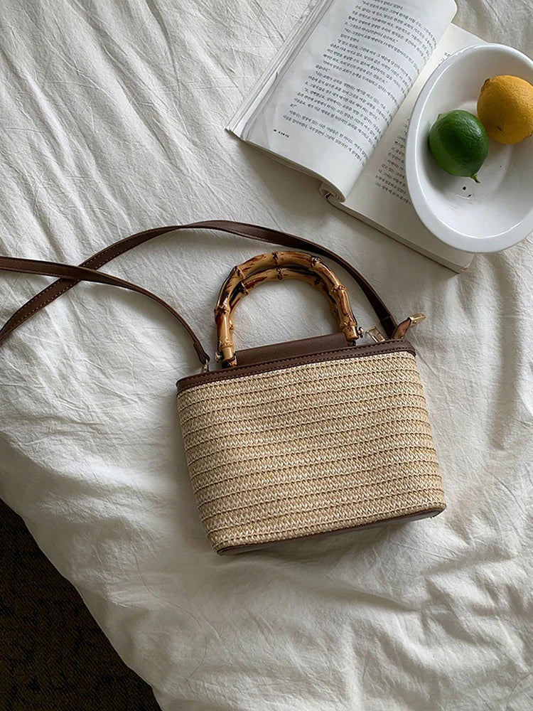2025 new summer woven bag fashion crossbody bag bucket bag shoulder bag casual women's daily commuting bag beach bag handbag