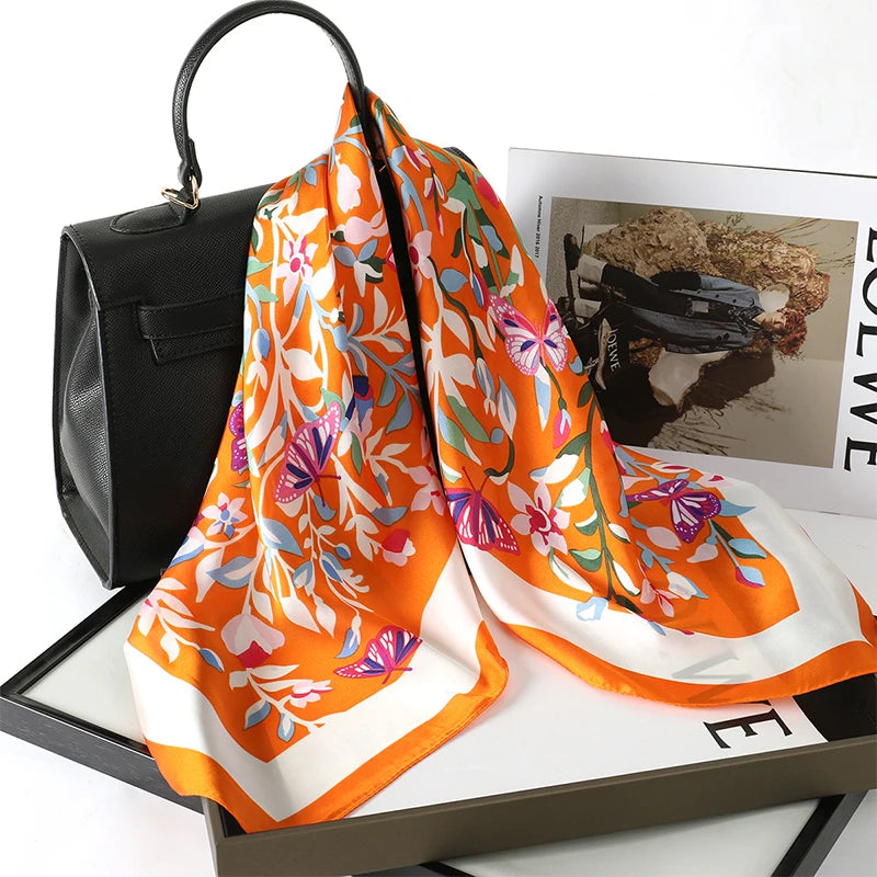Luxury Popular 70X70CM Shawls Print Headcloth Four Seasons Sunscreen Small Fashion Letter Silk Scarves bandanna foulard