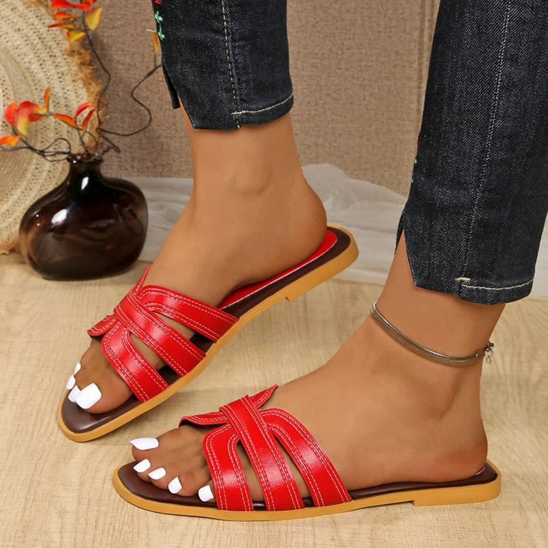 2026 Summer Women Fashionable Casual Flat Sandals Versatile Outdoor Wear Flat Slippers for Wearing Outside Brand Design Slippers