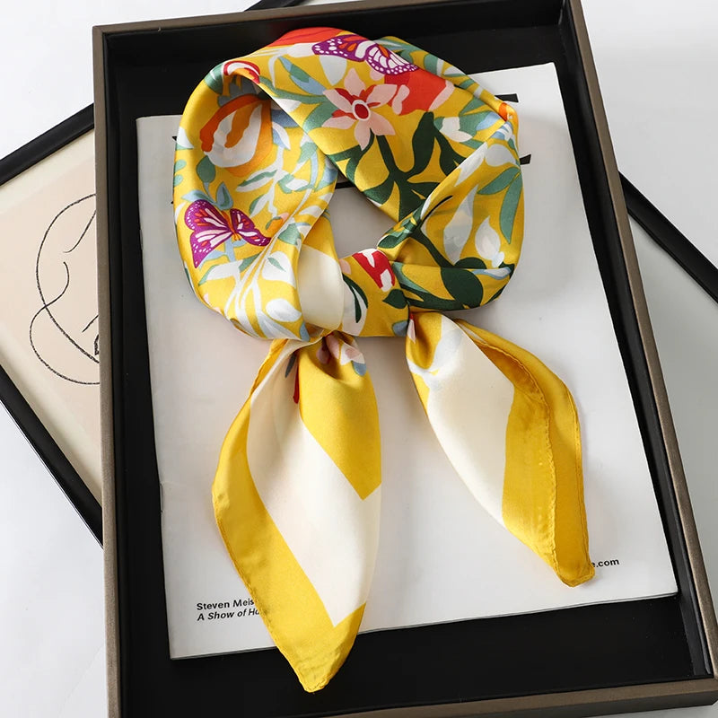 Luxury Popular 70X70CM Shawls Print Headcloth Four Seasons Sunscreen Small Fashion Letter Silk Scarves bandanna foulard