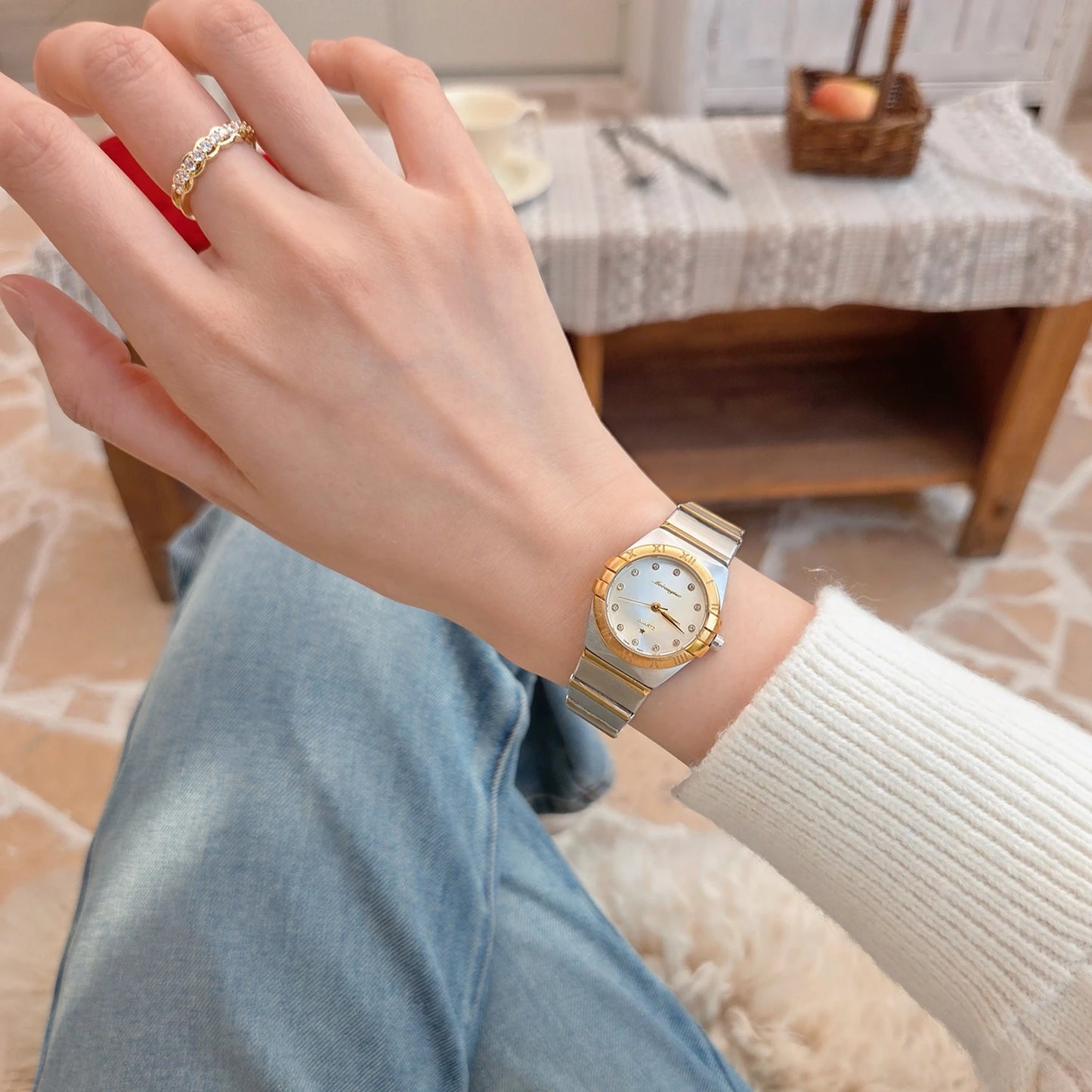 Light Luxury Fashion Women's Constellation Watch 2026 New Vintage Women's Quartz Watch Roman Border Diamond Dress Watch