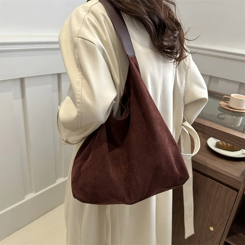 Large Capacity Student Tote Bag Women's 2025 New Fashion Simple Casual Underarm Bag Canvas Street Trend Magnetic Buckle Handbag