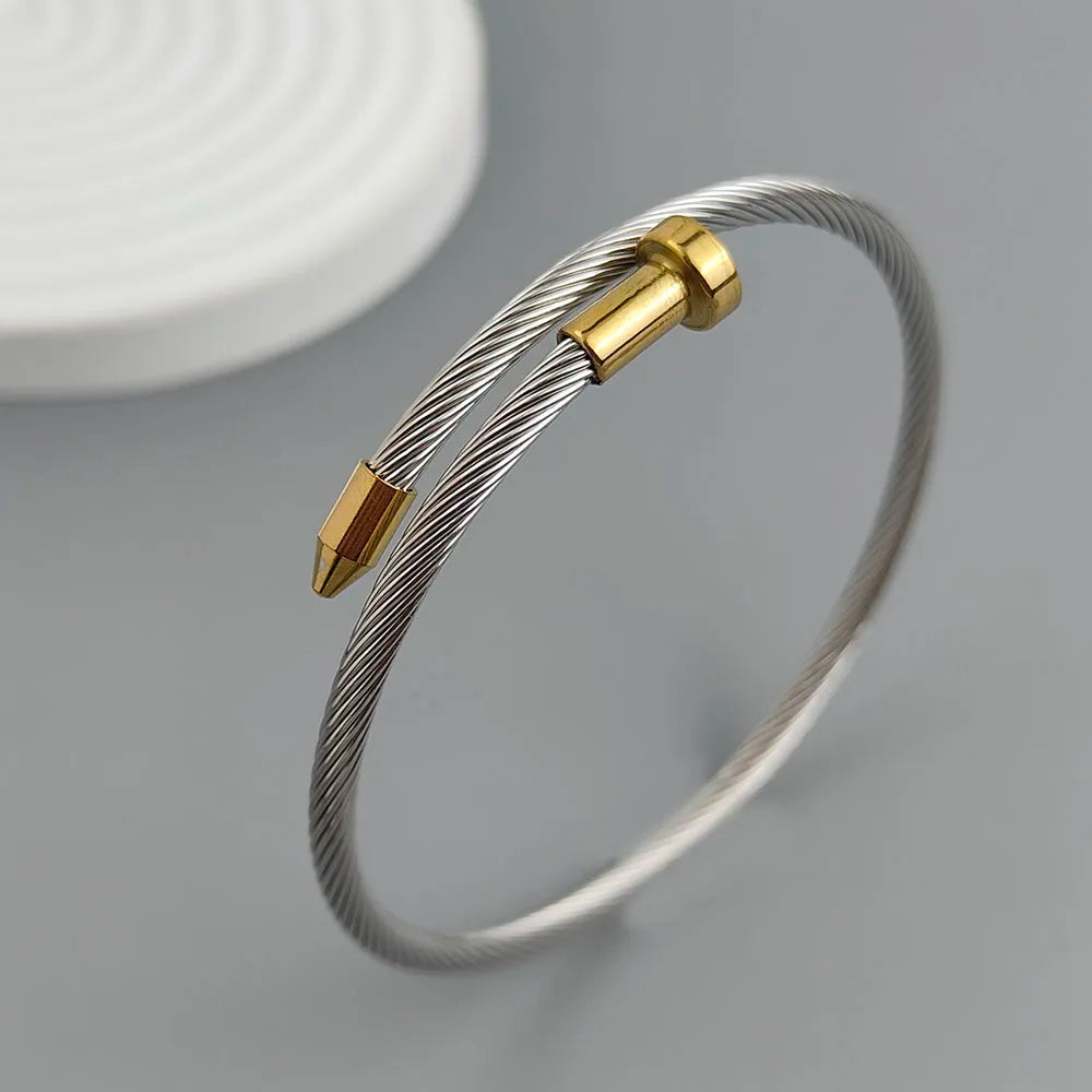 Charming gold-plated 18K stainless steel thorn nails women's bracelet, high quality waterproof jewelry, wedding party gift