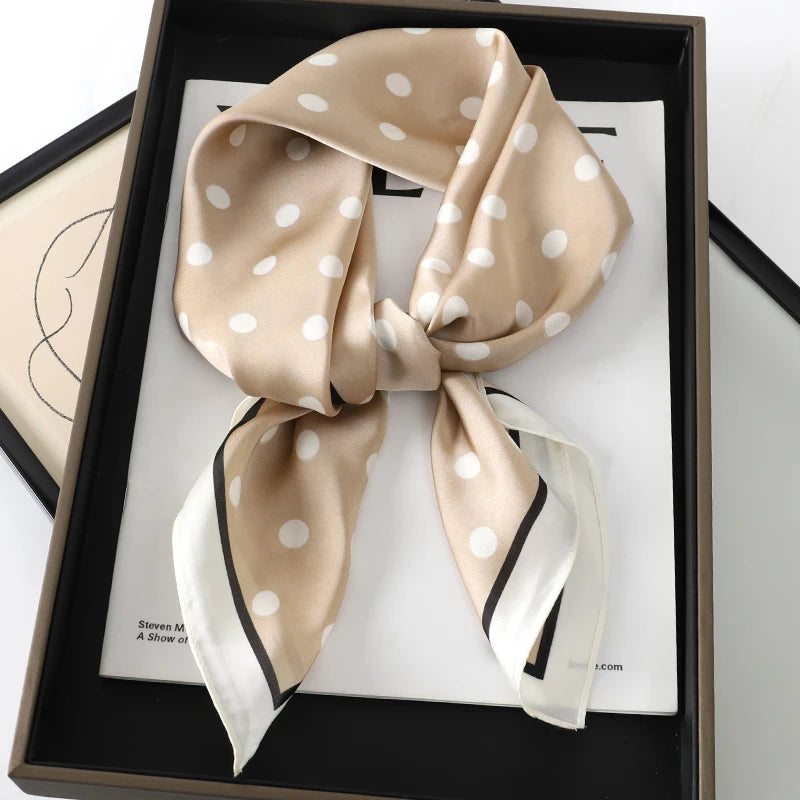 Luxury Popular 70X70CM Shawls Print Headcloth Four Seasons Sunscreen Small Fashion Letter Silk Scarves bandanna foulard