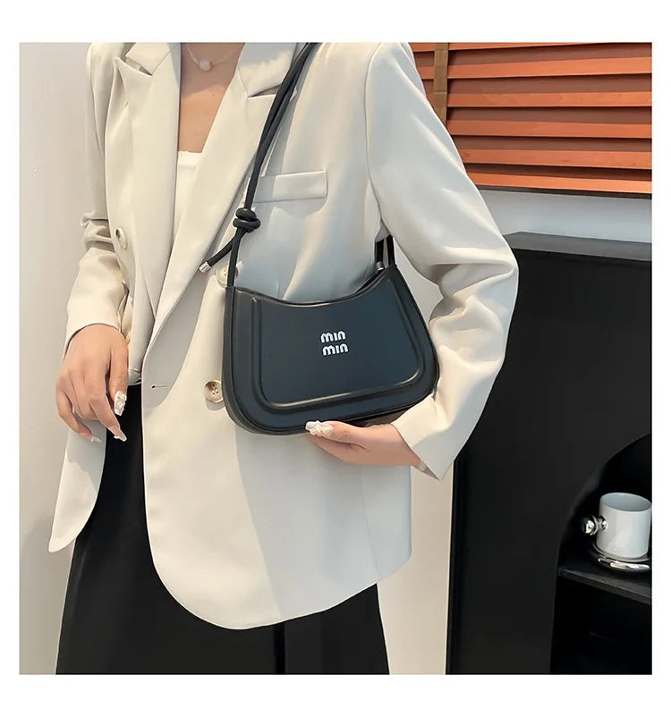 New high-end texture and versatile commuting crescent bag, popular in summer 2025, stylish single shoulder crossbody bag