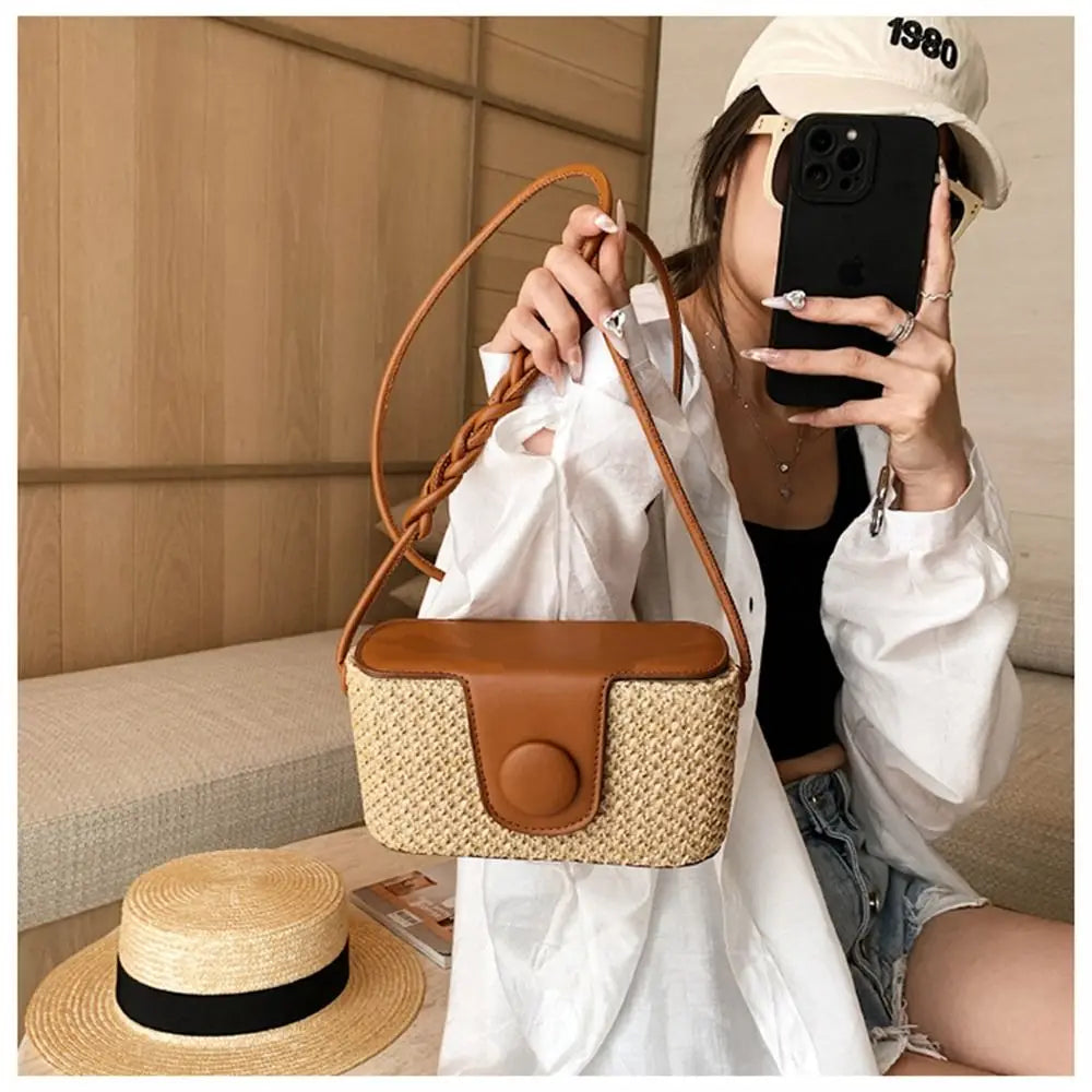 Cute Rattan Shoulder Bag Handmade Braid Bohemian Crossbody Bag Grass Woven Bag Vacation