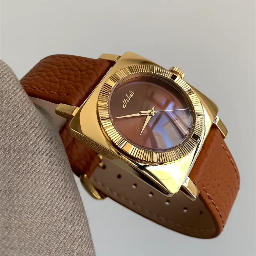 Niche Art Design High Quality Watch Women's 2026 New Retro Leather Strap Watch High-End Luxury Quartz Watch Birthday Gift