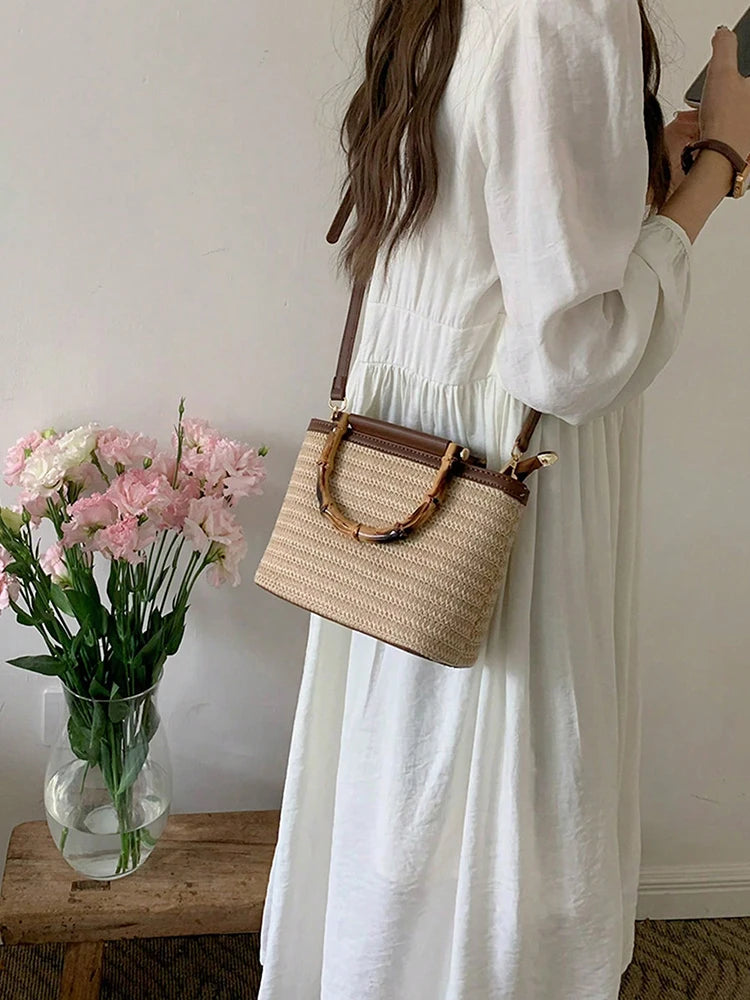 2025 new summer woven bag fashion crossbody bag bucket bag shoulder bag casual women's daily commuting bag beach bag handbag