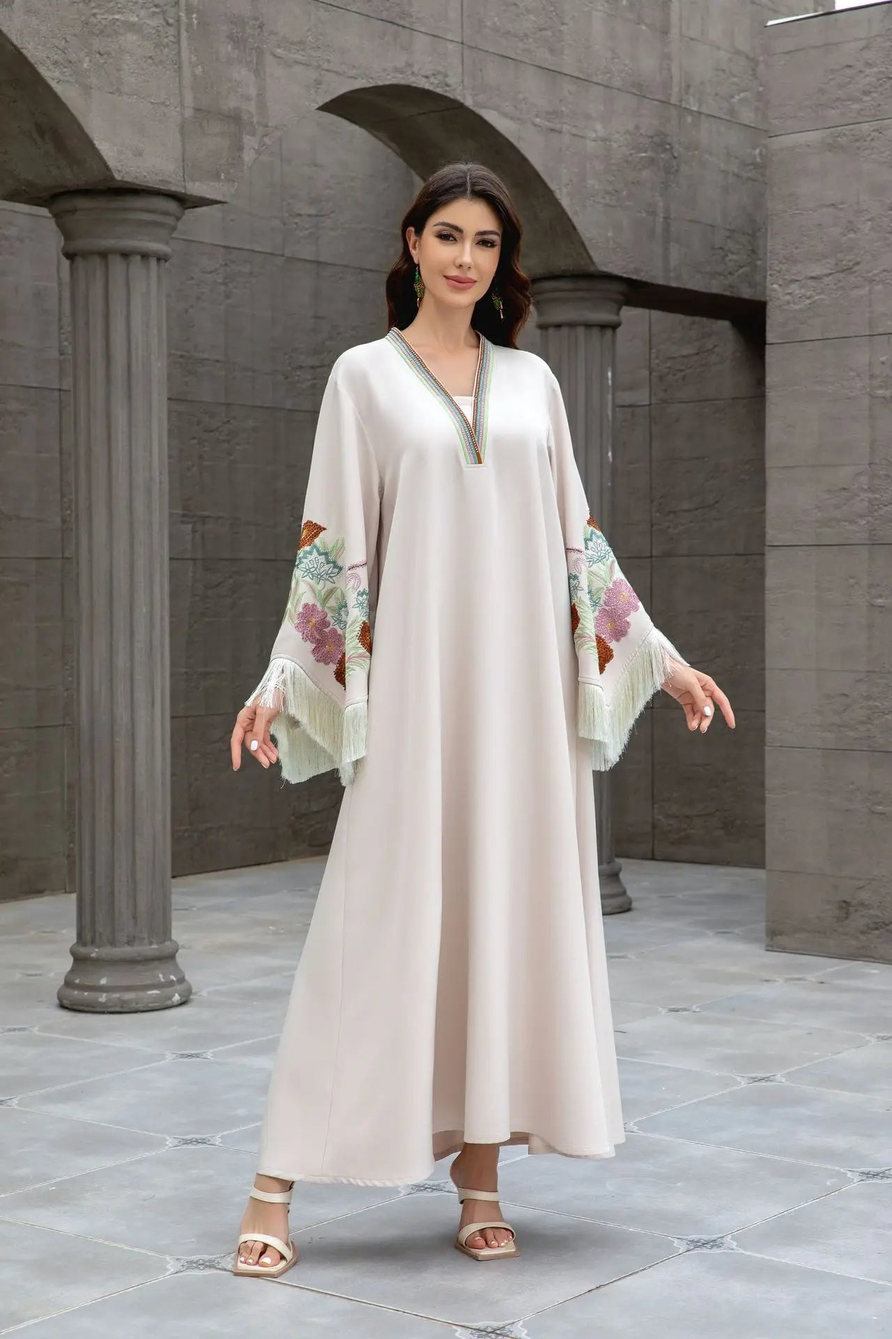 Elegant V Neck Tassel Abaya Modest Arabian Floral Abaya Long Muslim Jalabiya Abaya Luxury Kaftan Gown Women Plus Size