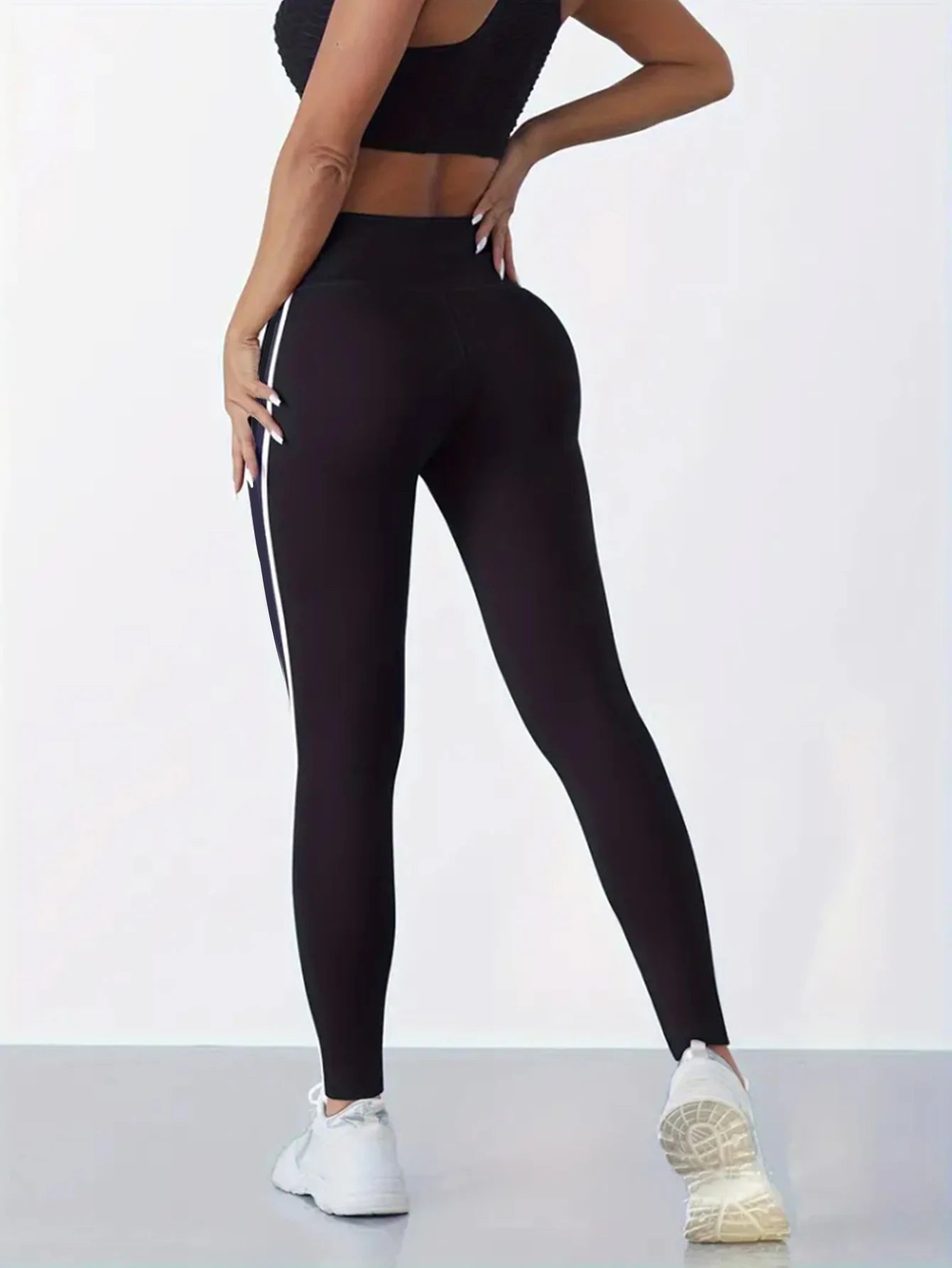 The ice silk thin leggings are suitable for women to wear outside They are quick-drying high-waisted versatile striped tigh
