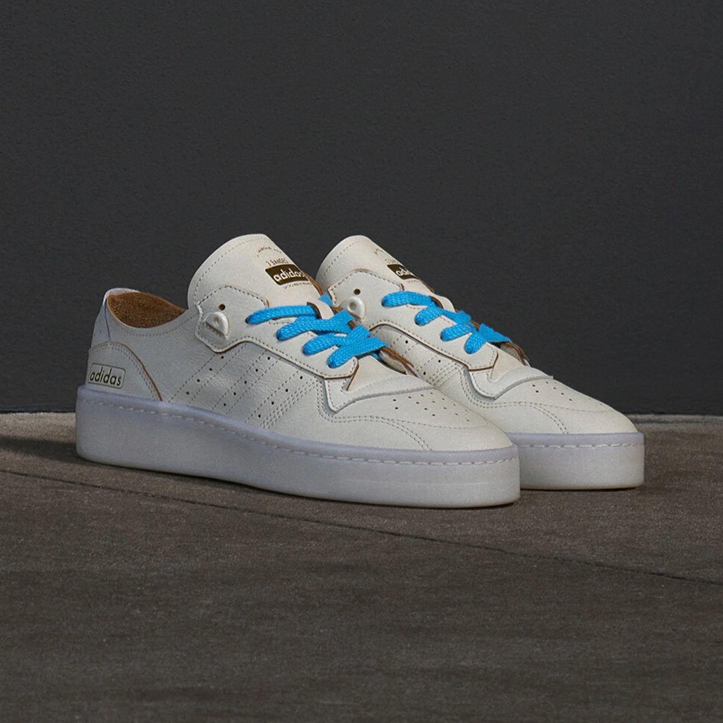 Adidas Originals Unisex Classic Fashion Sneakers ID2844