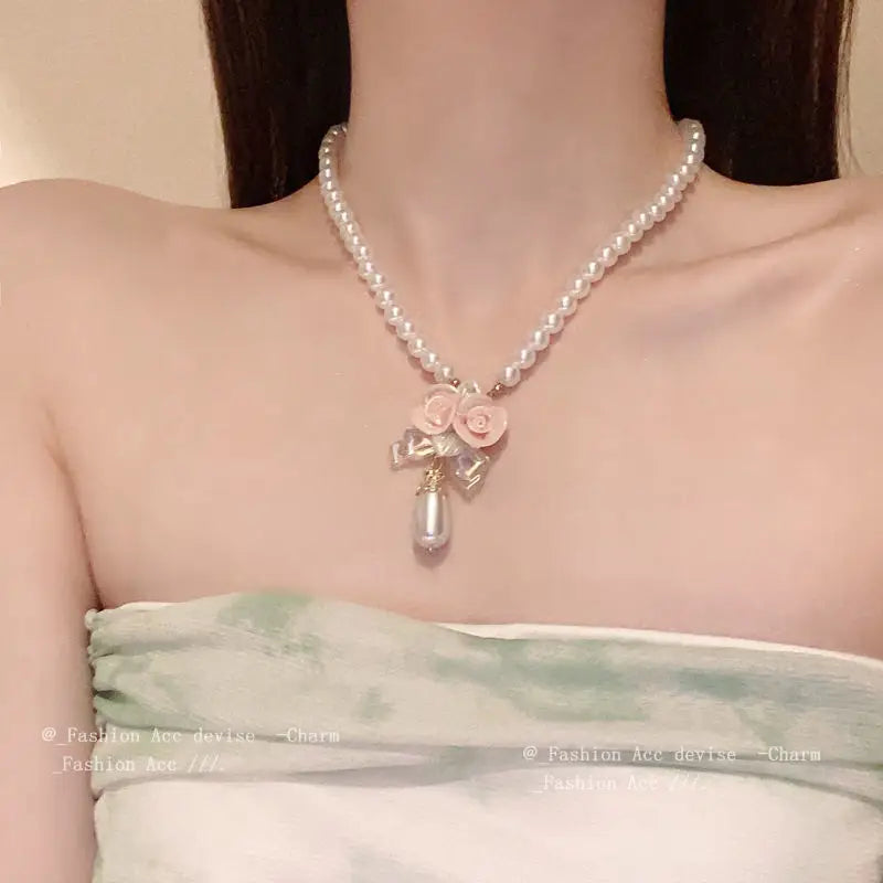 Color Ceramic Pearl Women's Necklace 2026 New Short Necklace Dopamine High Sense Clavicle Chain Design Temperament Accessories