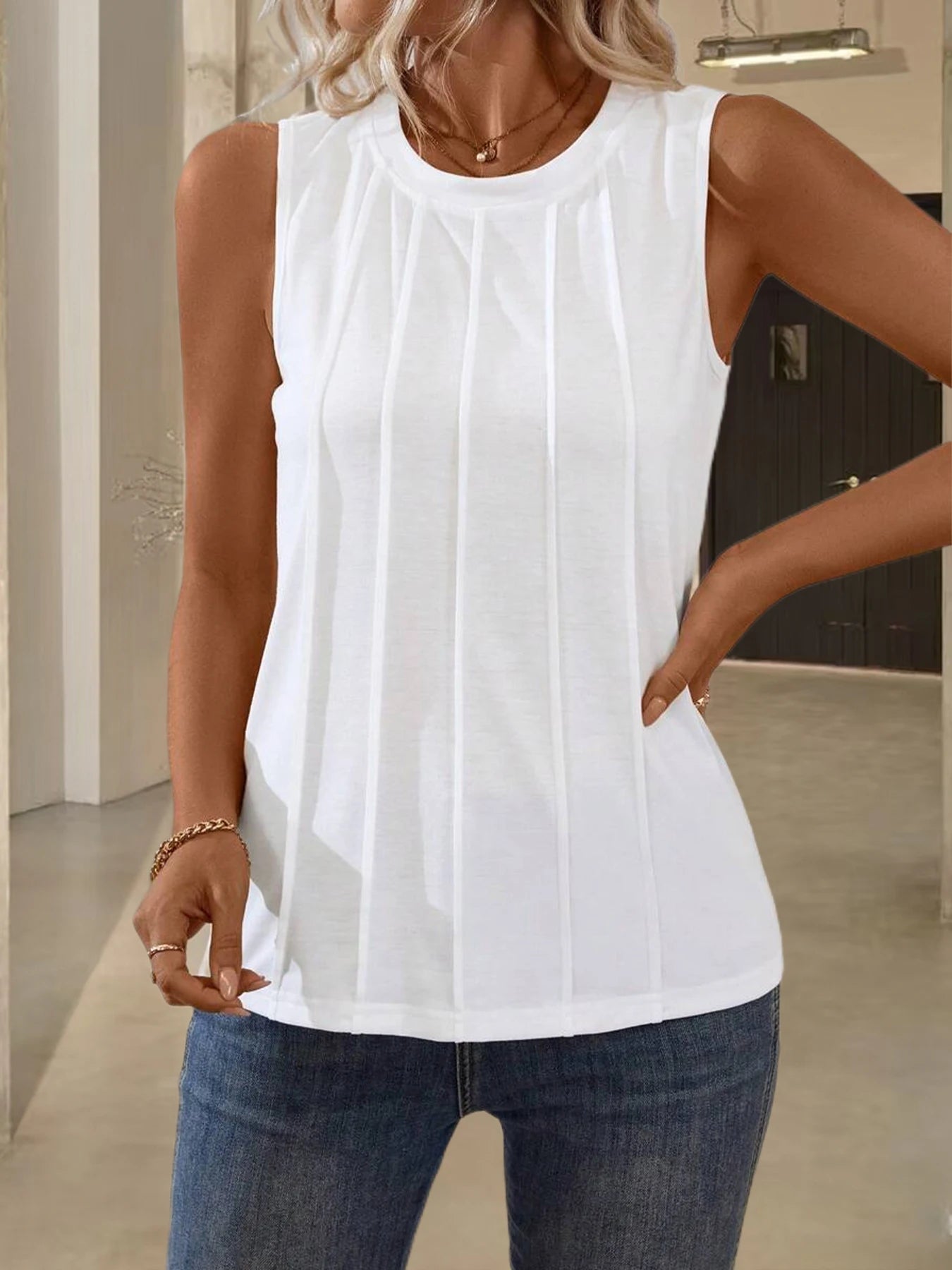 2026 Spring/Summer New Pure Color Round Neck Wrinkle Knit Vest for Women; In Stock