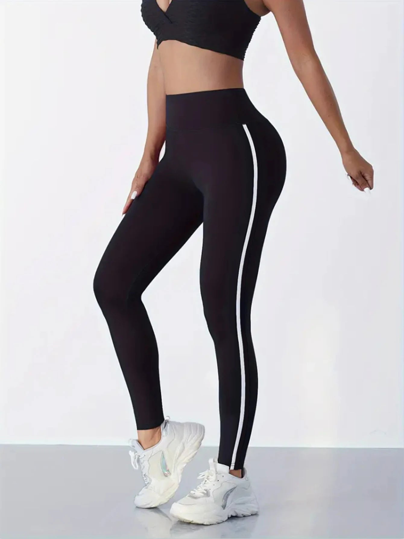 The ice silk thin leggings are suitable for women to wear outside They are quick-drying high-waisted versatile striped tigh