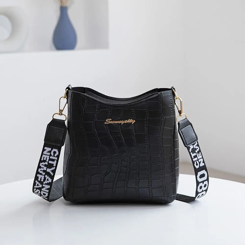 Durable PU Leather Crossbody Bag Versatile Large Capacity Handbag Casual Messenger Bags Women