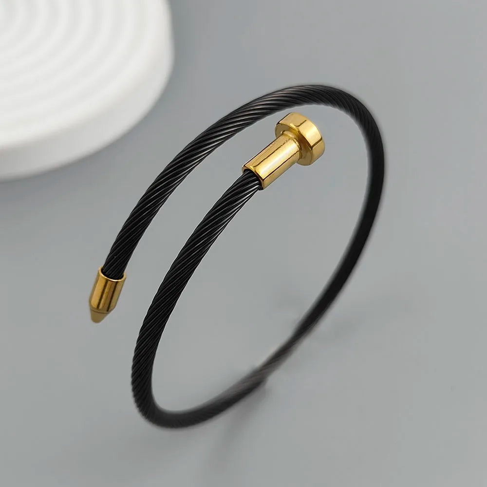 Charming gold-plated 18K stainless steel thorn nails women's bracelet, high quality waterproof jewelry, wedding party gift