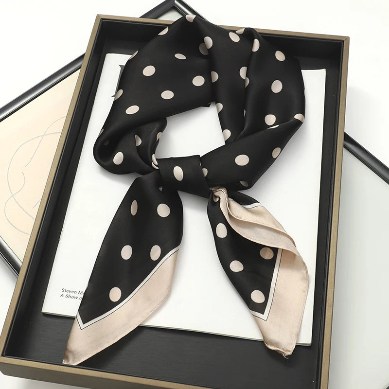 Luxury Popular 70X70CM Shawls Print Headcloth Four Seasons Sunscreen Small Fashion Letter Silk Scarves bandanna foulard