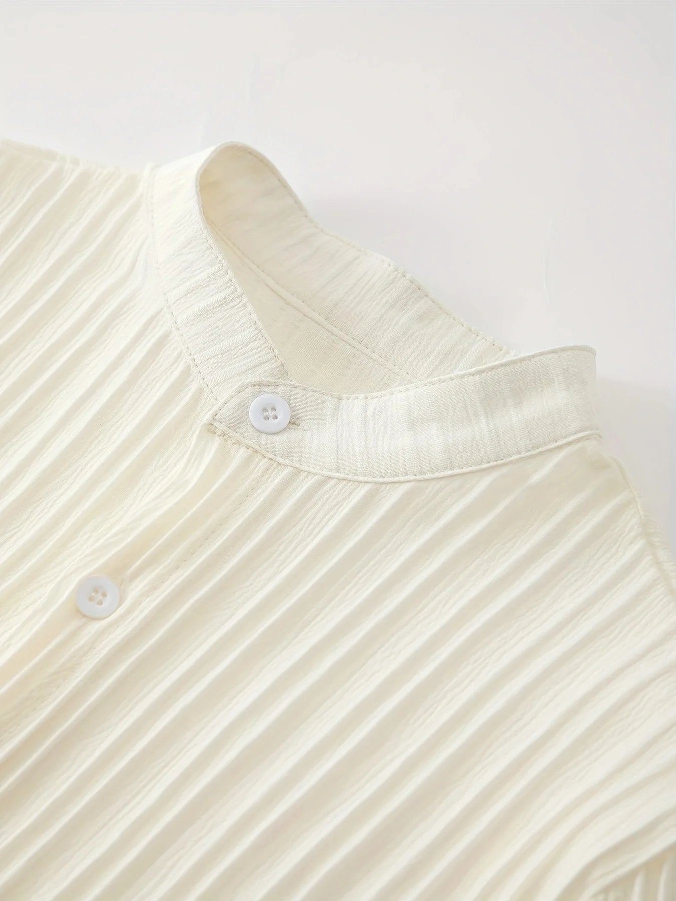 Men's Summer White Suit Outdoor Travel Suit Solid Color Vertical Strip Lapel Short-sleeved Shirt Drawstring Pants Two-piece Set