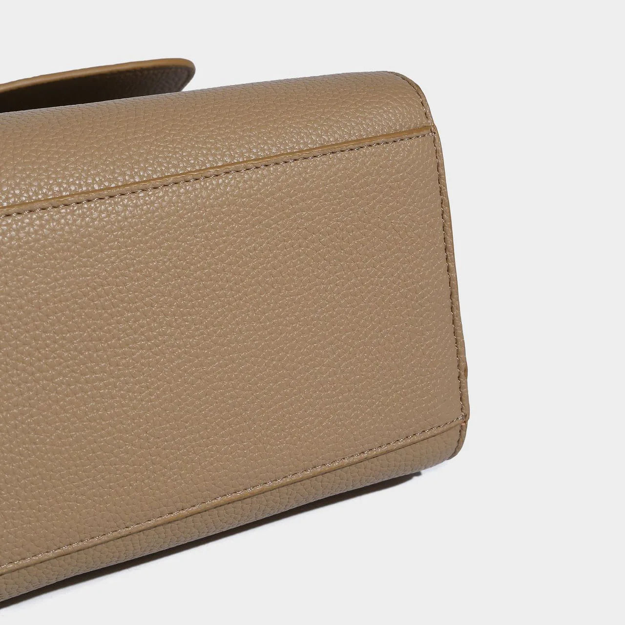 Fashionable Briefcase, Trendy Handbag, High-End Versatile Casual Bag, Large-Capacity Tote Bag, Water-Resistant Commuter Bag