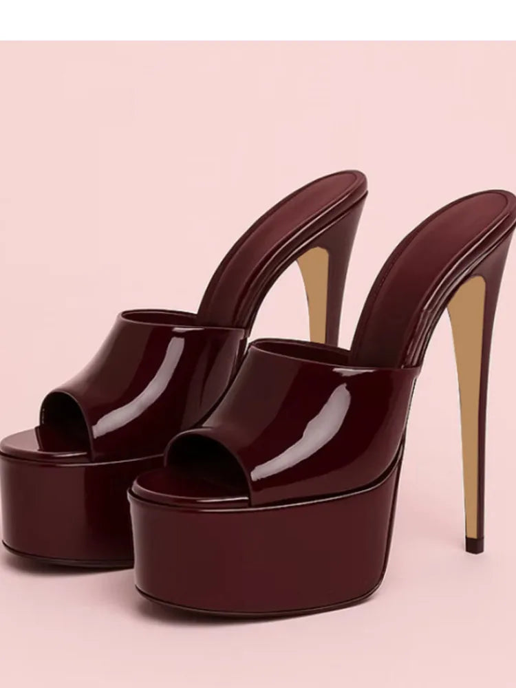 2026 Summer New Women's Thick Bottom, Fine High Heels, Toothed Cool Slippers, Fashion Show, Party, Ultra High Heel Sandals