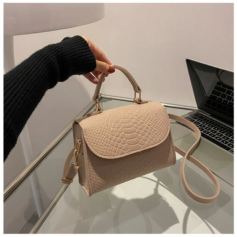 Durable PU Leather Crossbody Bag Versatile Large Capacity Handbag Casual Messenger Bags Women