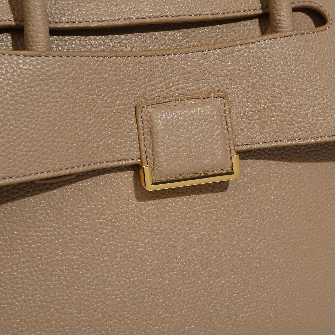 Fashionable Briefcase, Trendy Handbag, High-End Versatile Casual Bag, Large-Capacity Tote Bag, Water-Resistant Commuter Bag