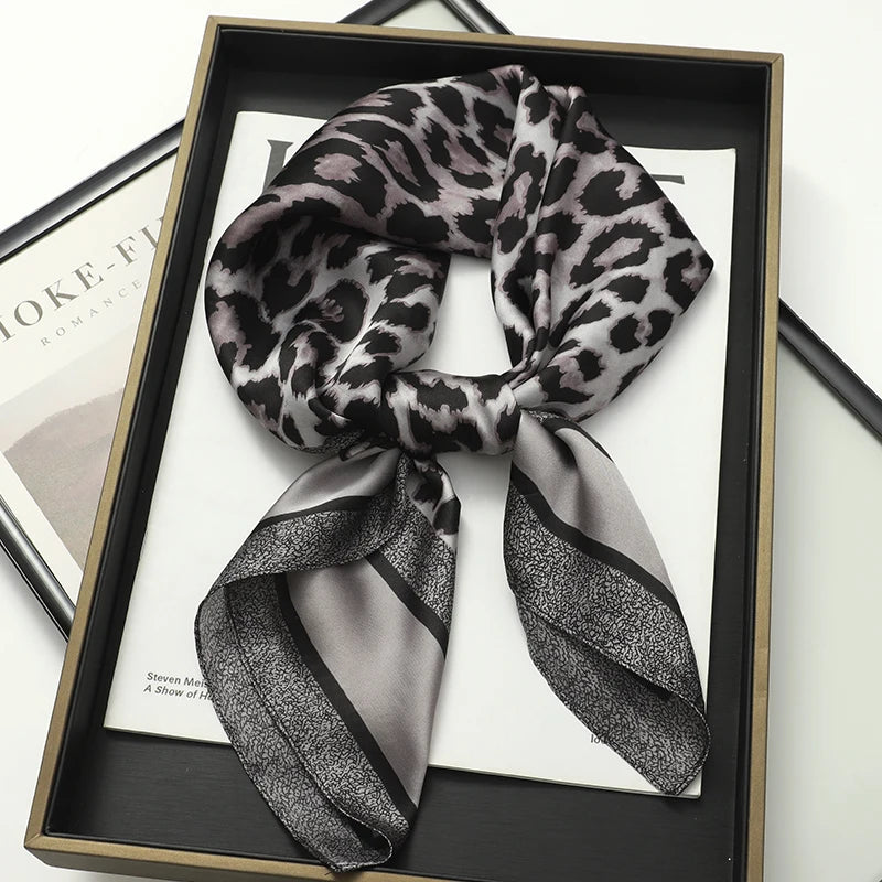 Luxury Popular 70X70CM Shawls Print Headcloth Four Seasons Sunscreen Small Fashion Letter Silk Scarves bandanna foulard