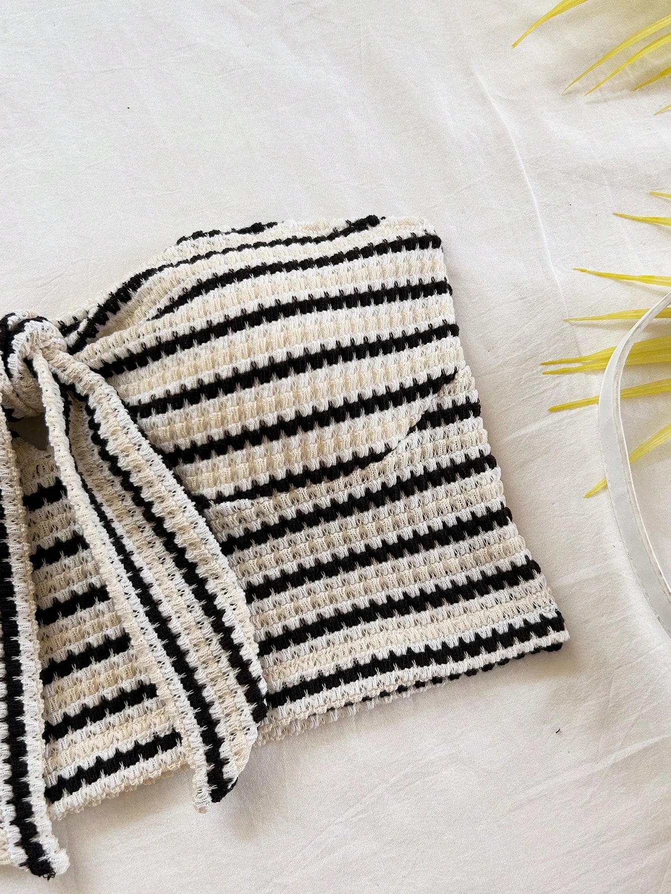 Women's Elegant 2-Piece Fashion Striped Set with Butterfly Detail Top and High-Waisted Shorts, Perfect for Holiday, Date, Aftern